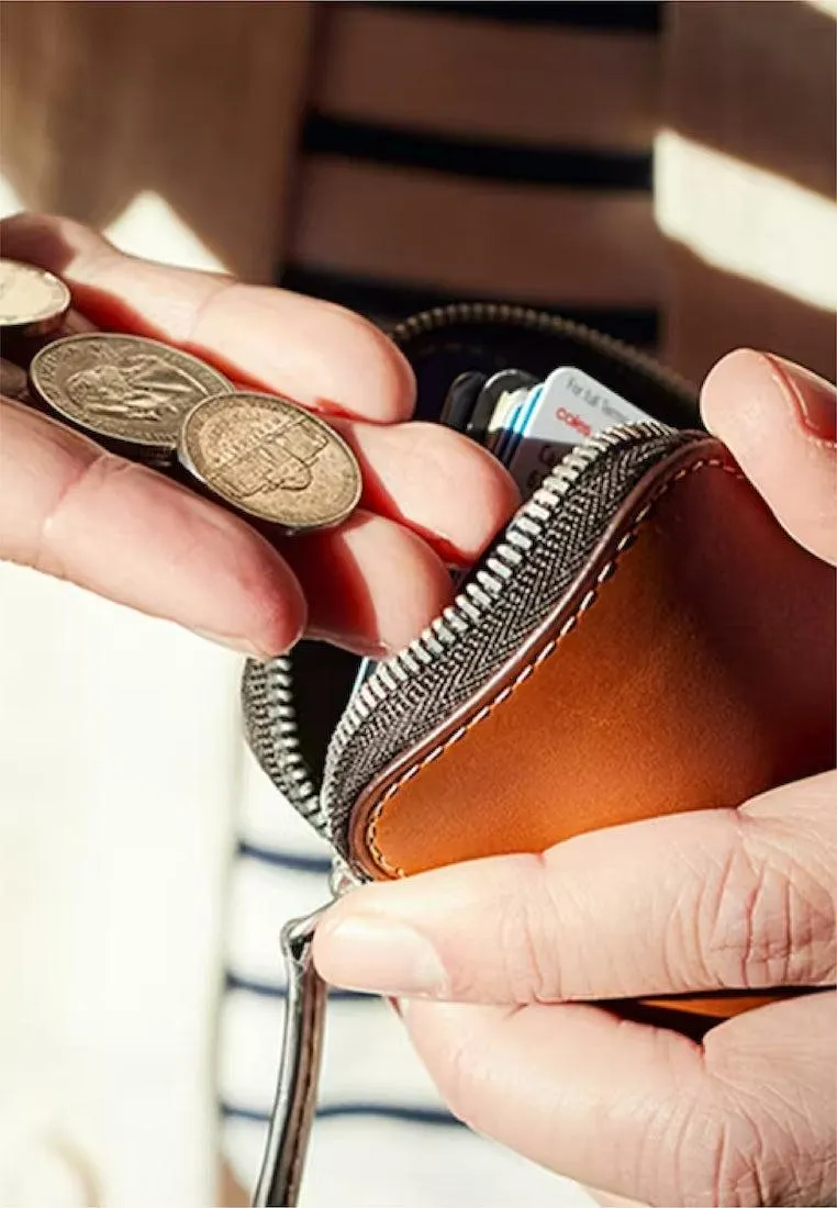 Bellroy Stellar Black Card Pocket: Compact Leather Wallet