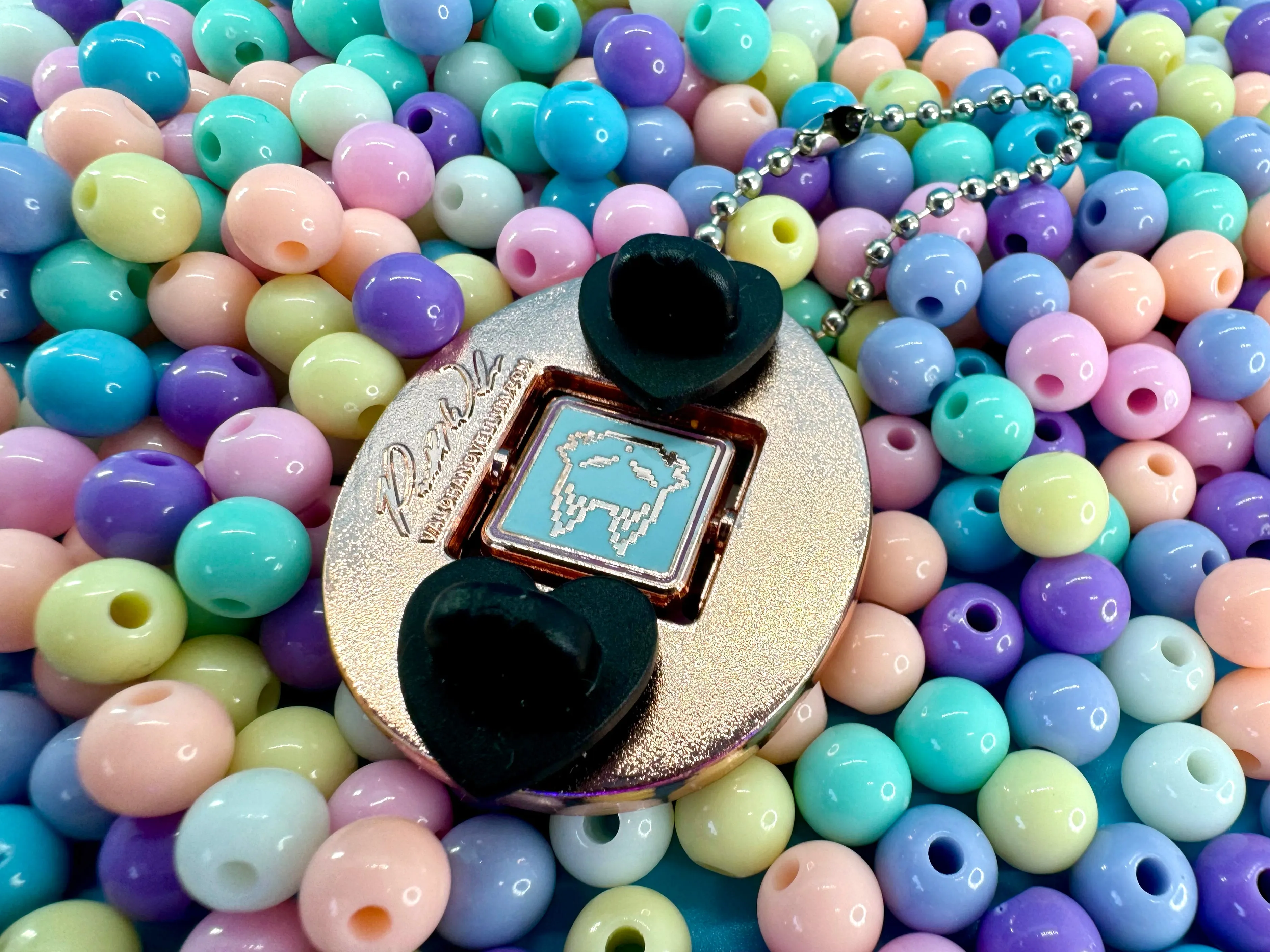 Digital Pet Soonay Spinner Pin