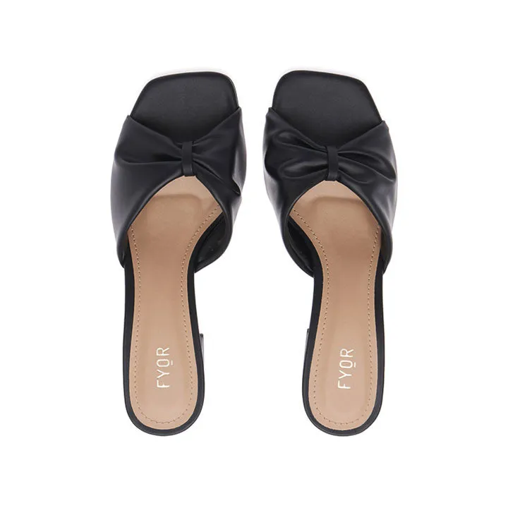 Slouchy Bow Mule BLV 007