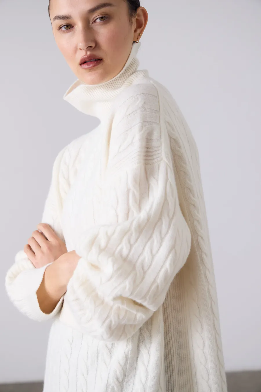 Slouchy Cable Knit Sweater Cream