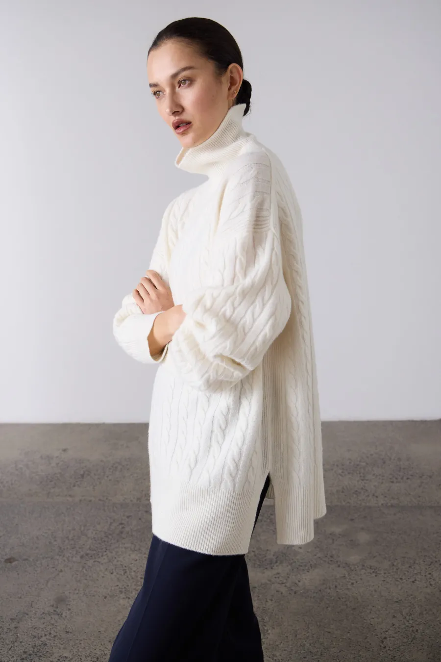 Slouchy Cable Knit Sweater Cream