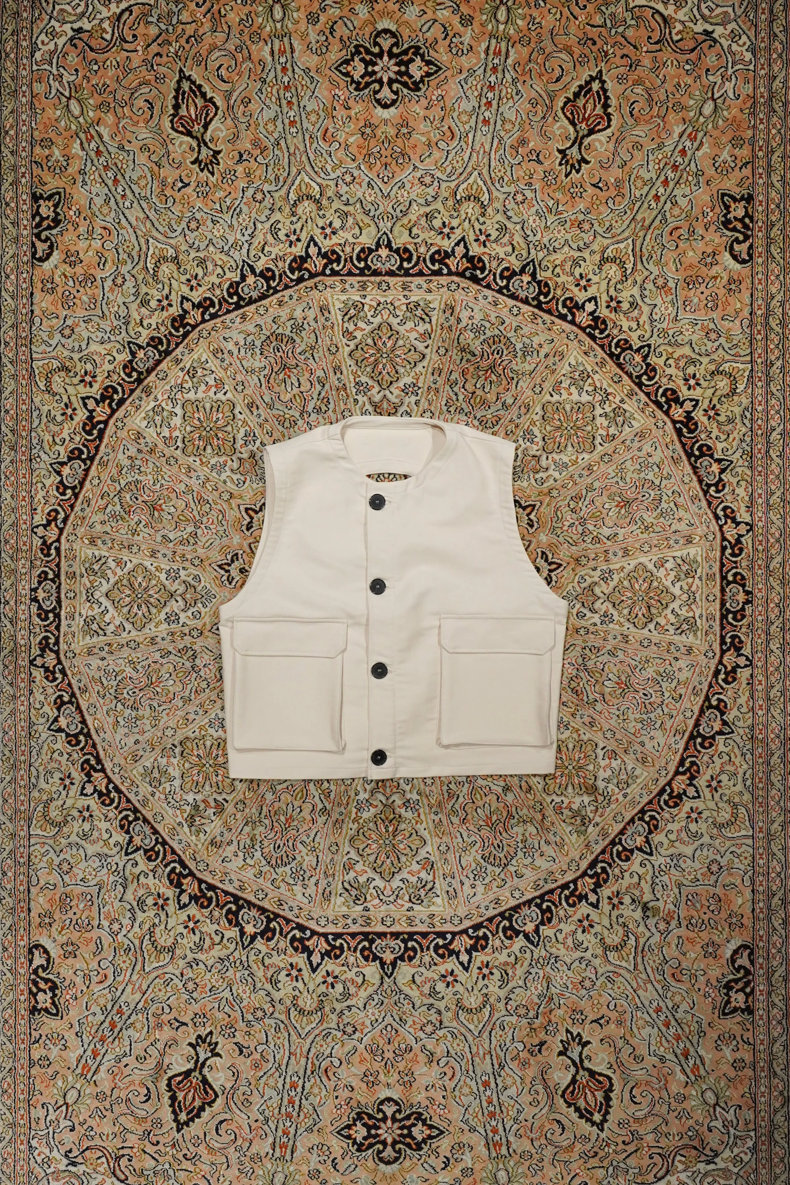 UNIFORME STRAPPED FLAP-POKET VEST