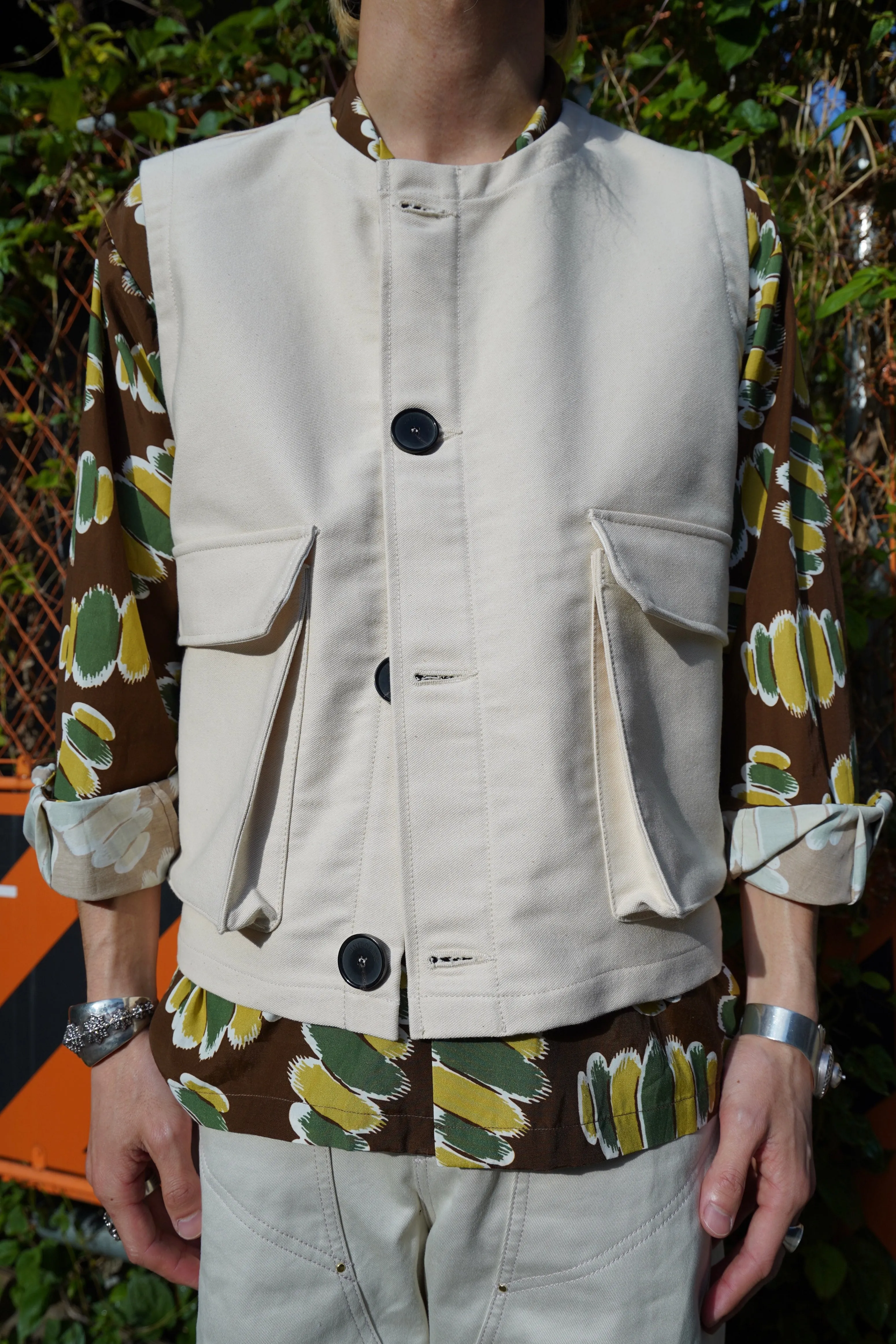 UNIFORME STRAPPED FLAP-POKET VEST