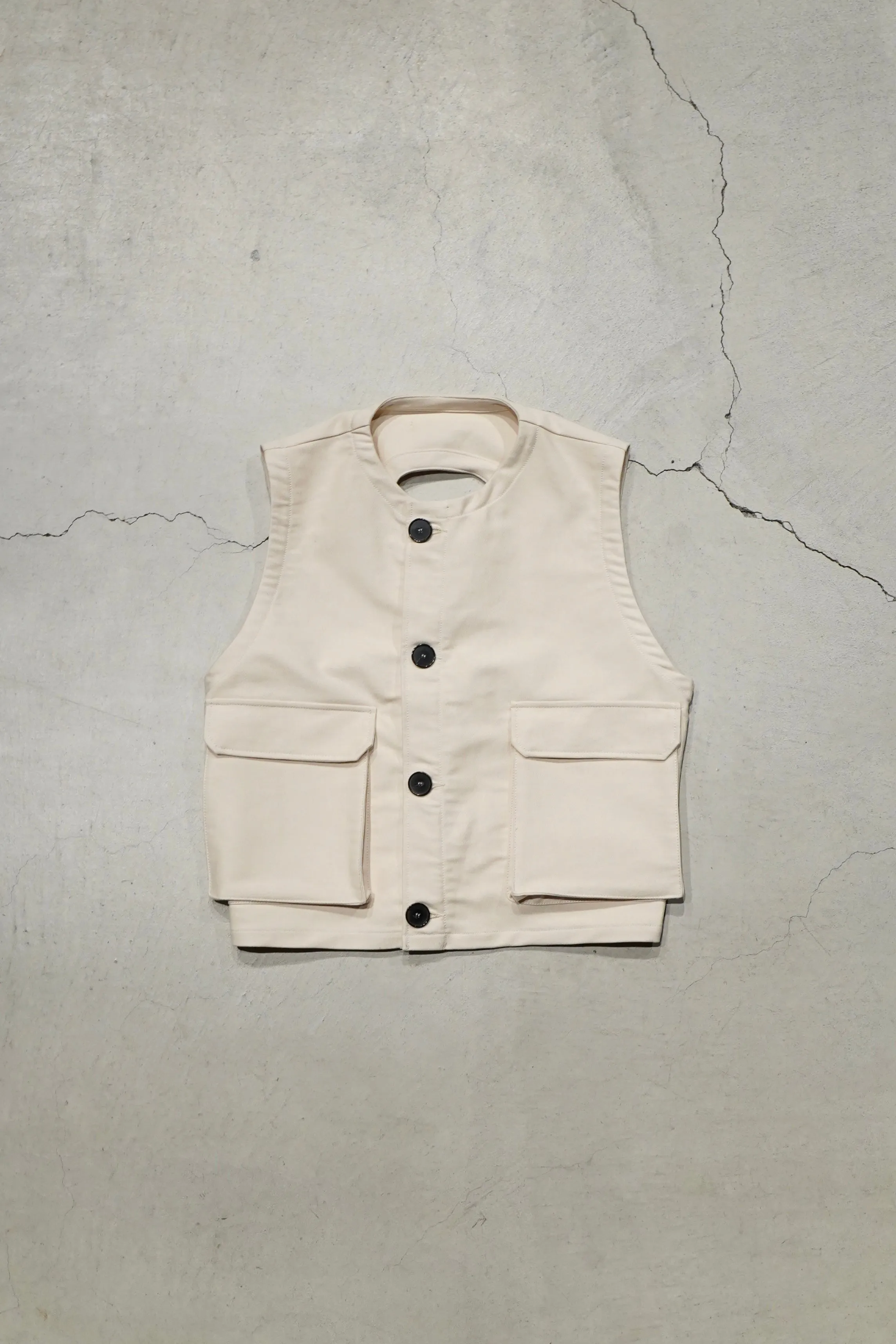 UNIFORME STRAPPED FLAP-POKET VEST