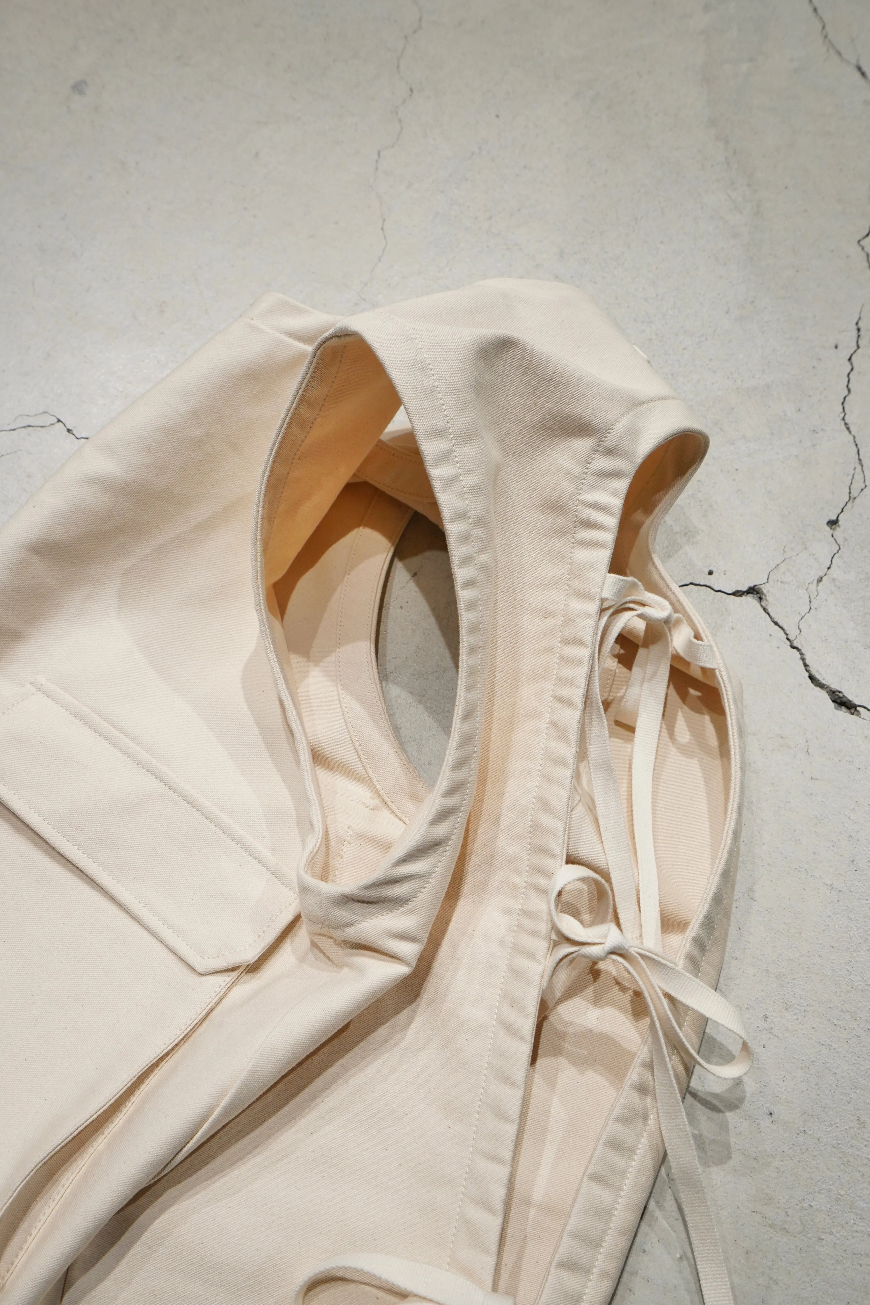 UNIFORME STRAPPED FLAP-POKET VEST